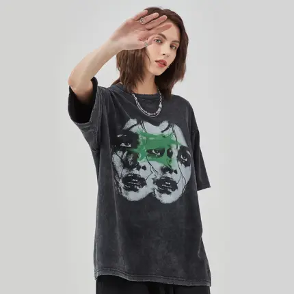 Футболка "TWO- FACED GIRL"