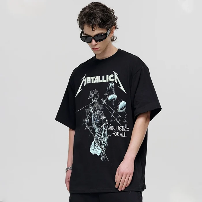 Футболка з принтом Феміди та логотипом Metallica, напис "And Justice For All", зістарений ефект.