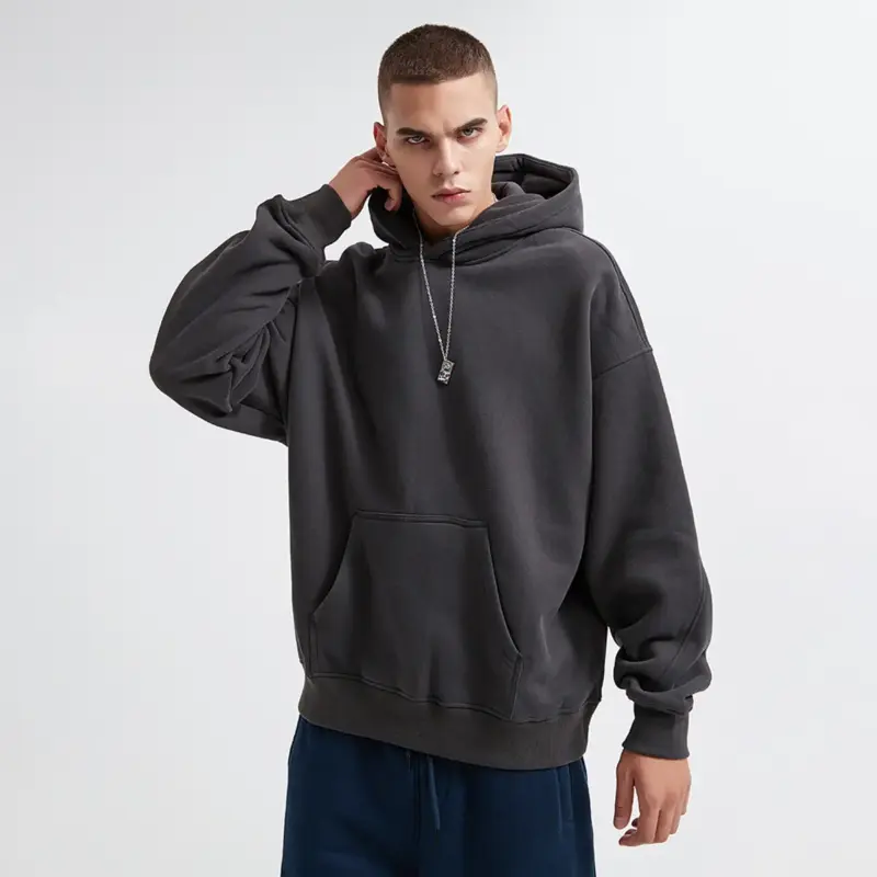 Об’ємне худі Oversize «Texas» із м'якої 100% бавовни. Модель має капюшон, кишеню-«кенгуру» та еластичні манжети для максимального комфорту.