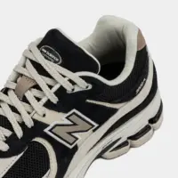 Кросівки New Balance 2002R Running Shoes (Black/Beige/Tan) - Зображення 2