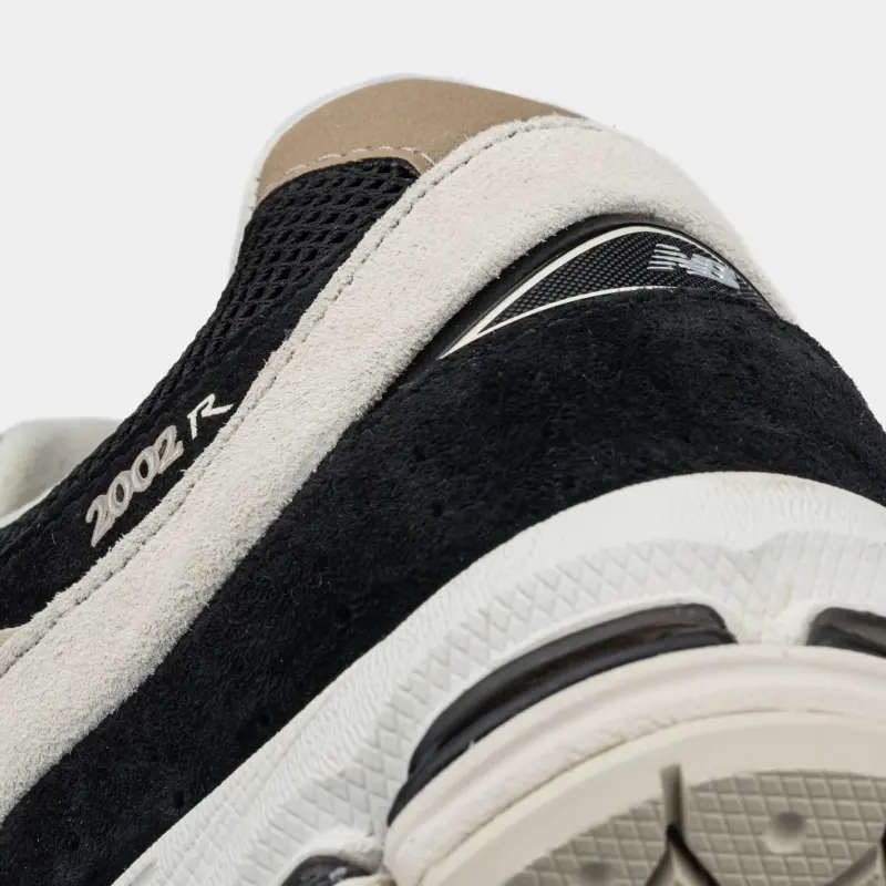 Кросівки New Balance 2002R Running Shoes (Black/Beige/Tan) - Зображення 3
